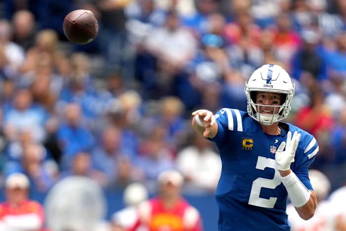 Indianapolis Colts quarterback Matt Ryan (2) makes a pass Sunday, Sept. 25, 2022, during a game against the Kansas City Chiefs at Lucas Oil Stadium in Indianapolis.